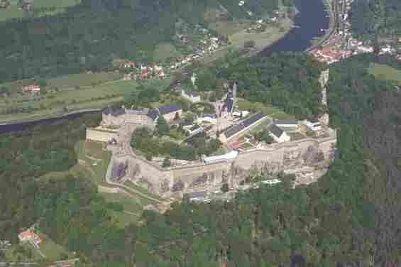Вид сверху на крепость Кёнигштайн